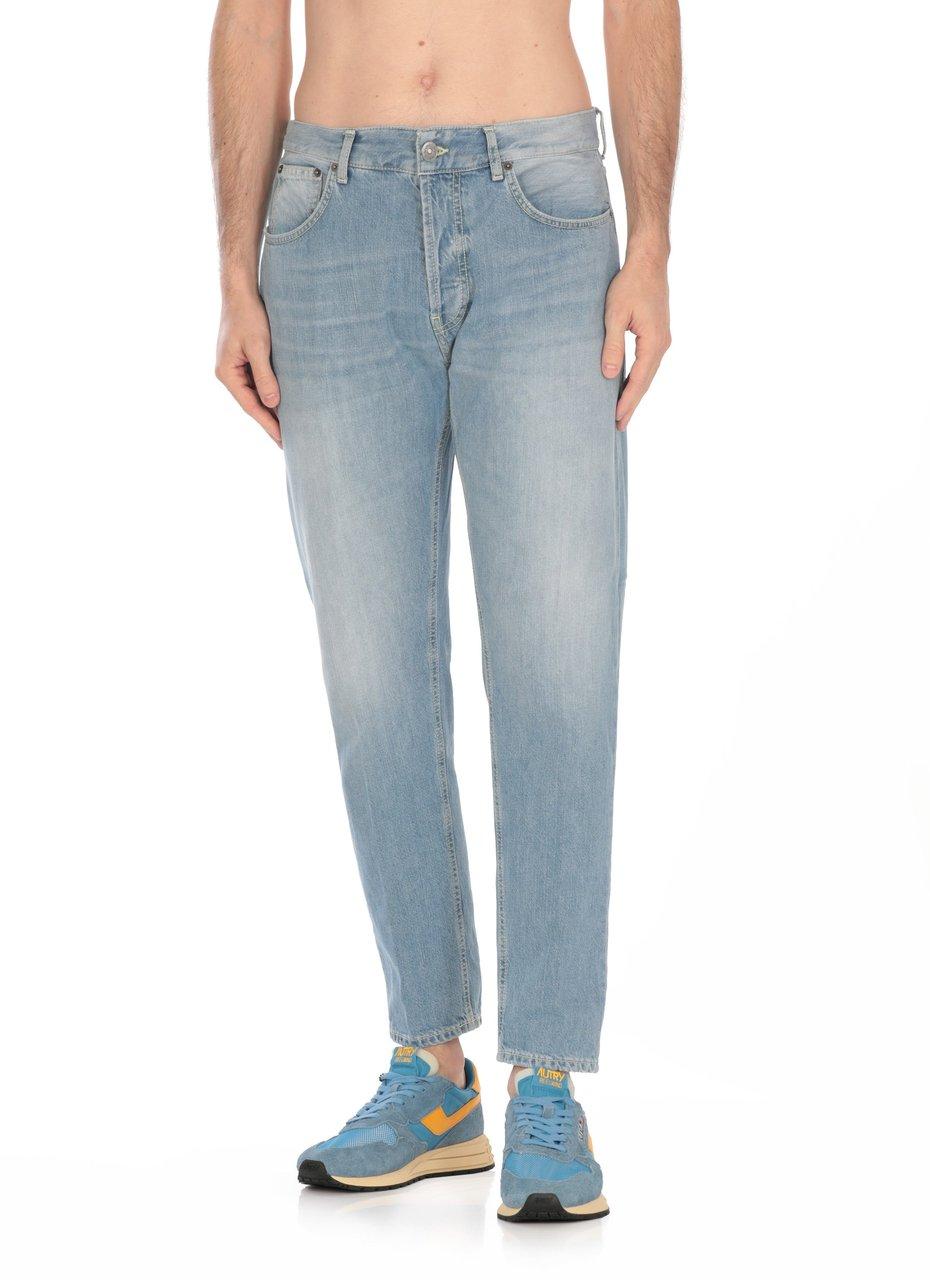 Jeans Dian Chiaro Carrot Slim Fit