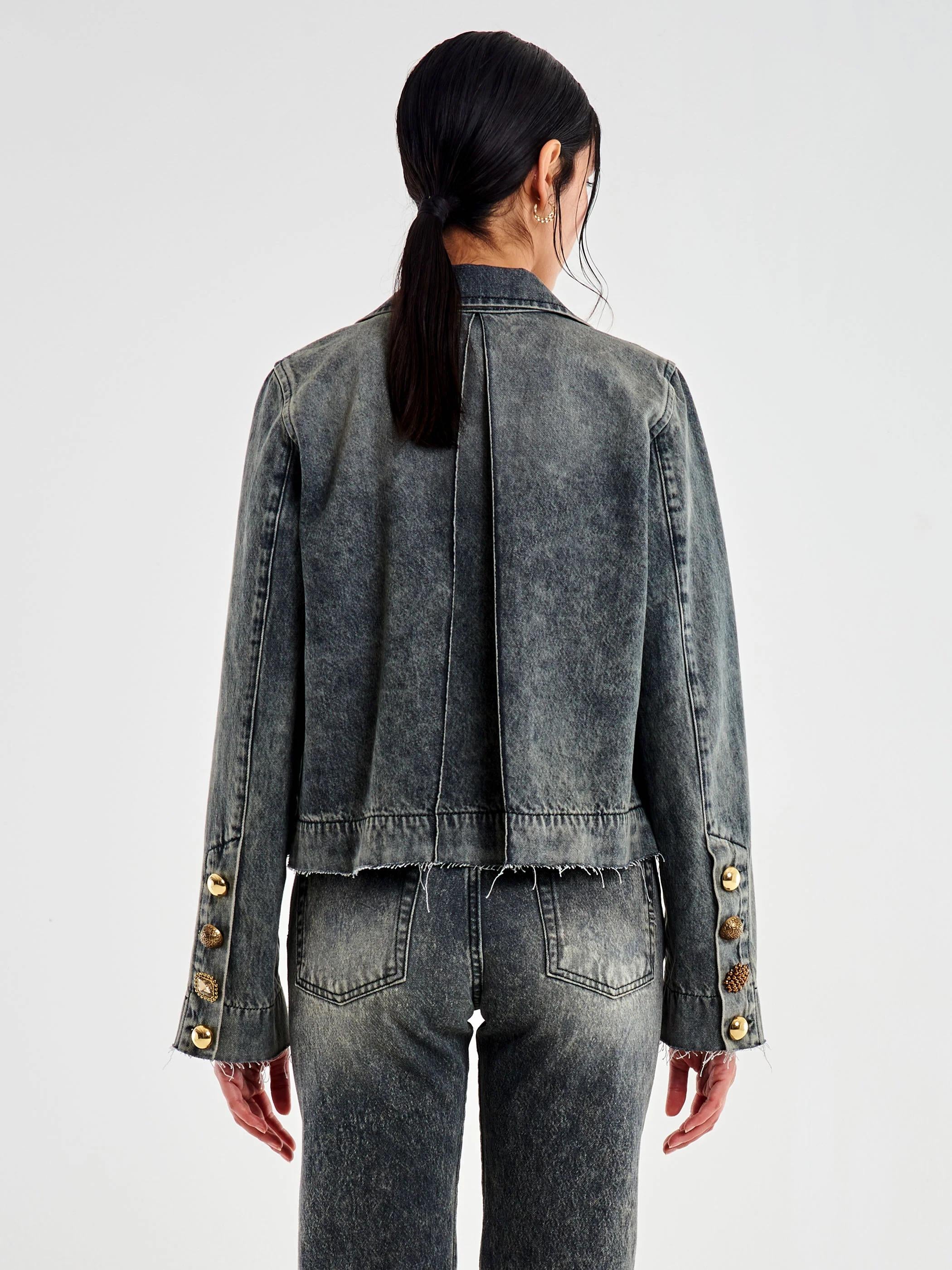Giacca in Jeans Cropped con Bottoni Gioiello DF5044 NERO VICOLO