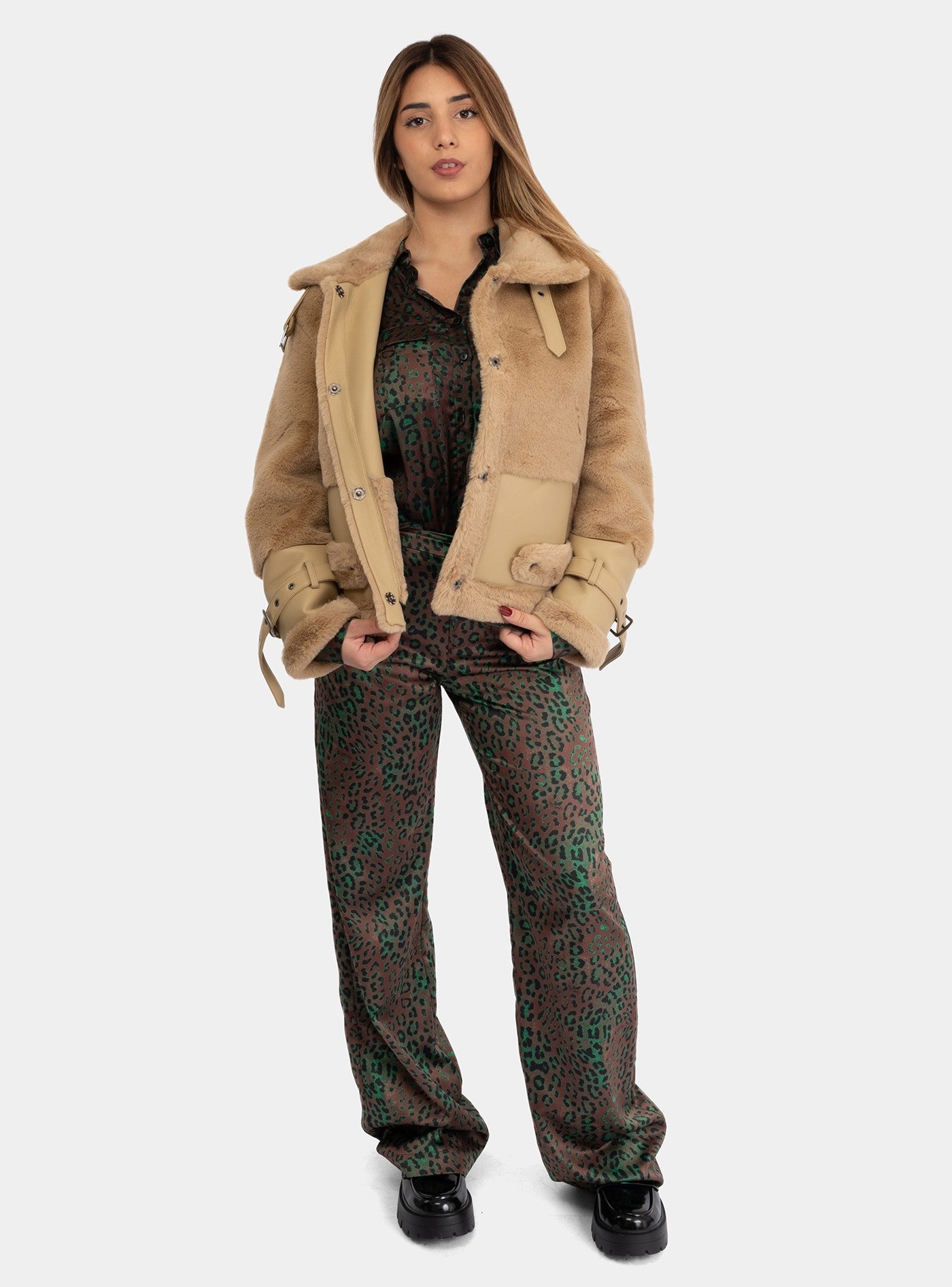 immagine-5-gaelle-camicia-in-raso-maculata-verde-camicia-gaabw00902-pttr0030-mcve