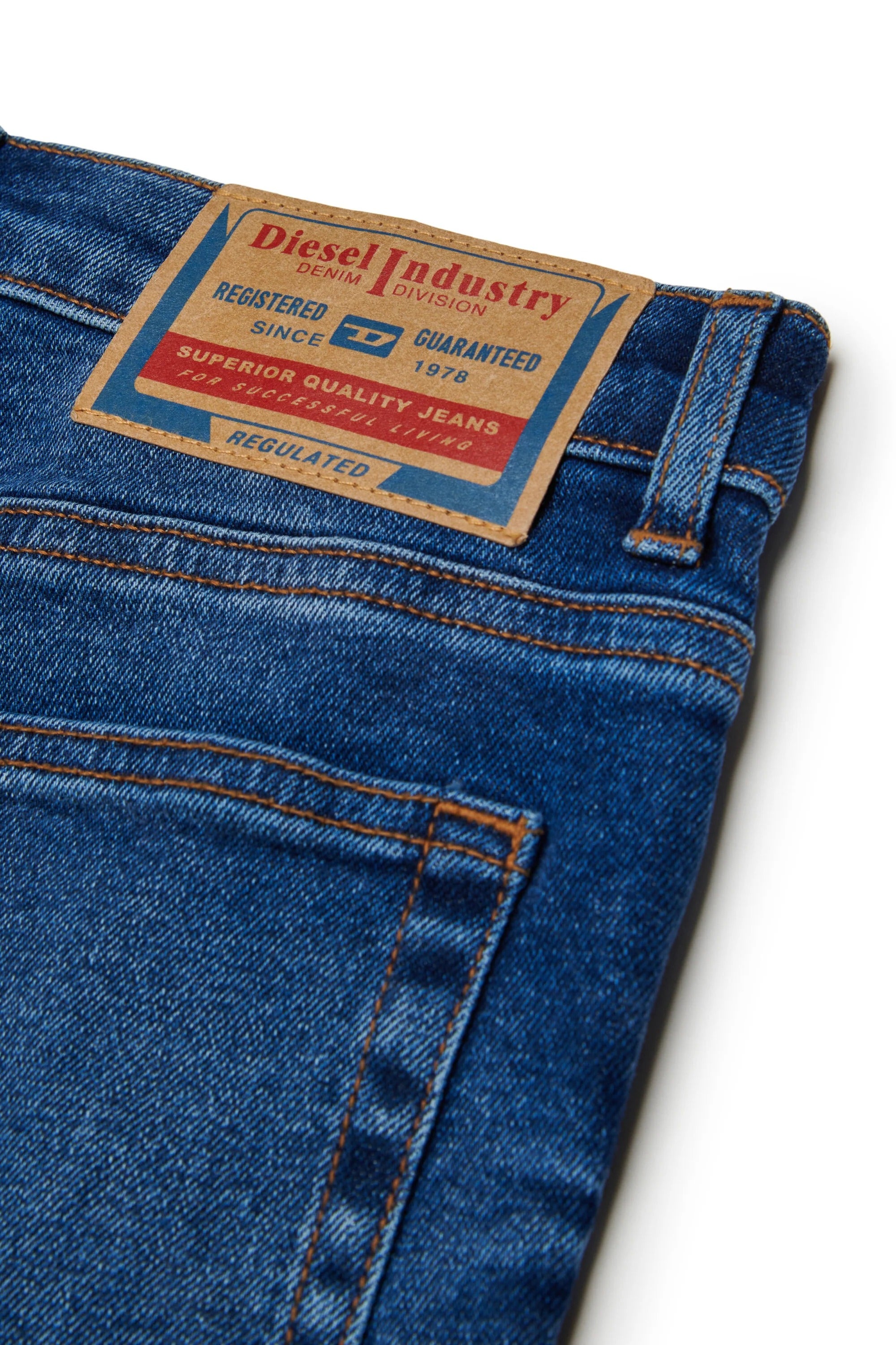 Jeans D-Lucas blu medio a vestibilità regolare J00981-KXBU5 K01 DIESEL 