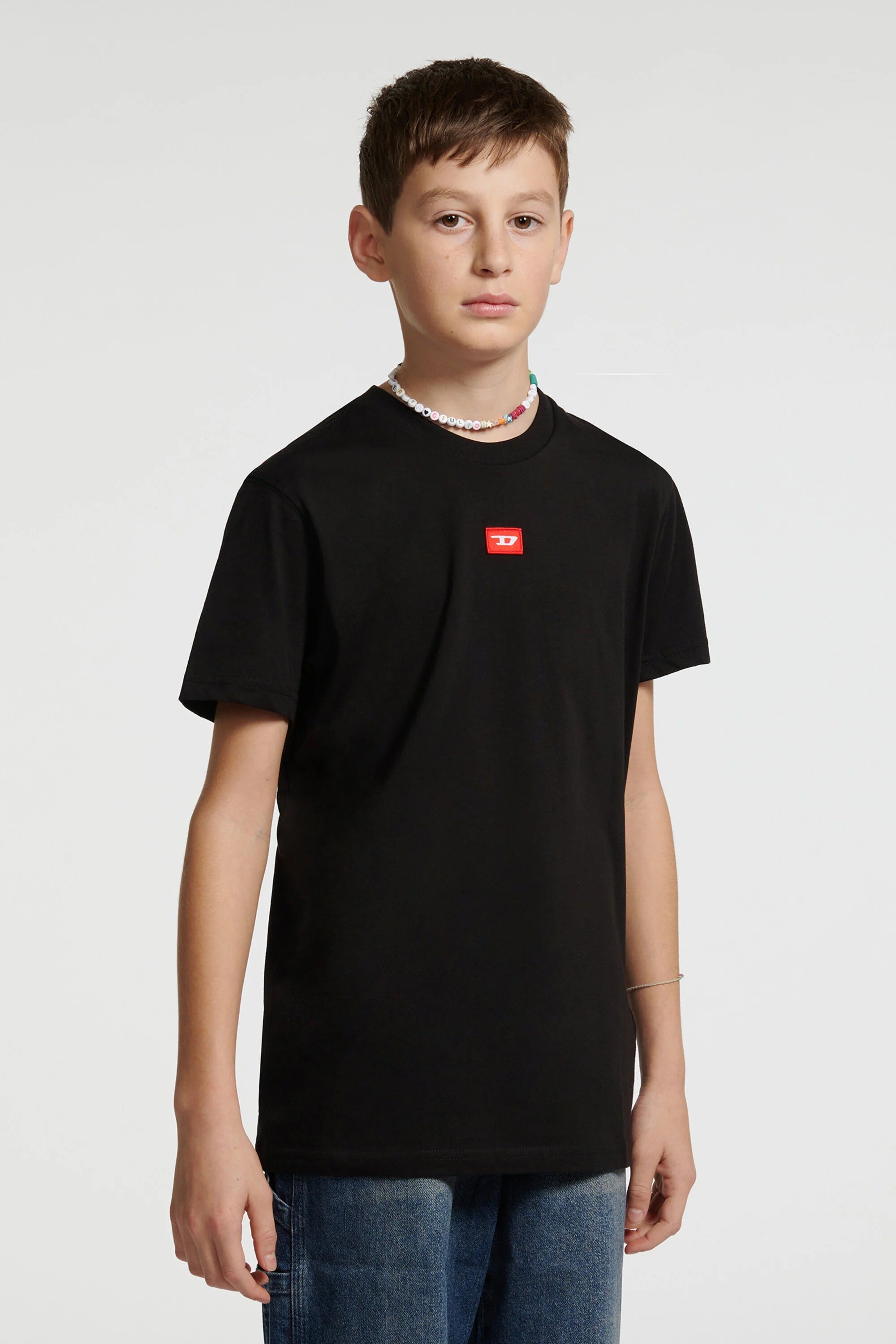 T-shirt in jersey con toppa rossa a forma di D. nera J02501-0GRAI-K100 K900 DIESEL 