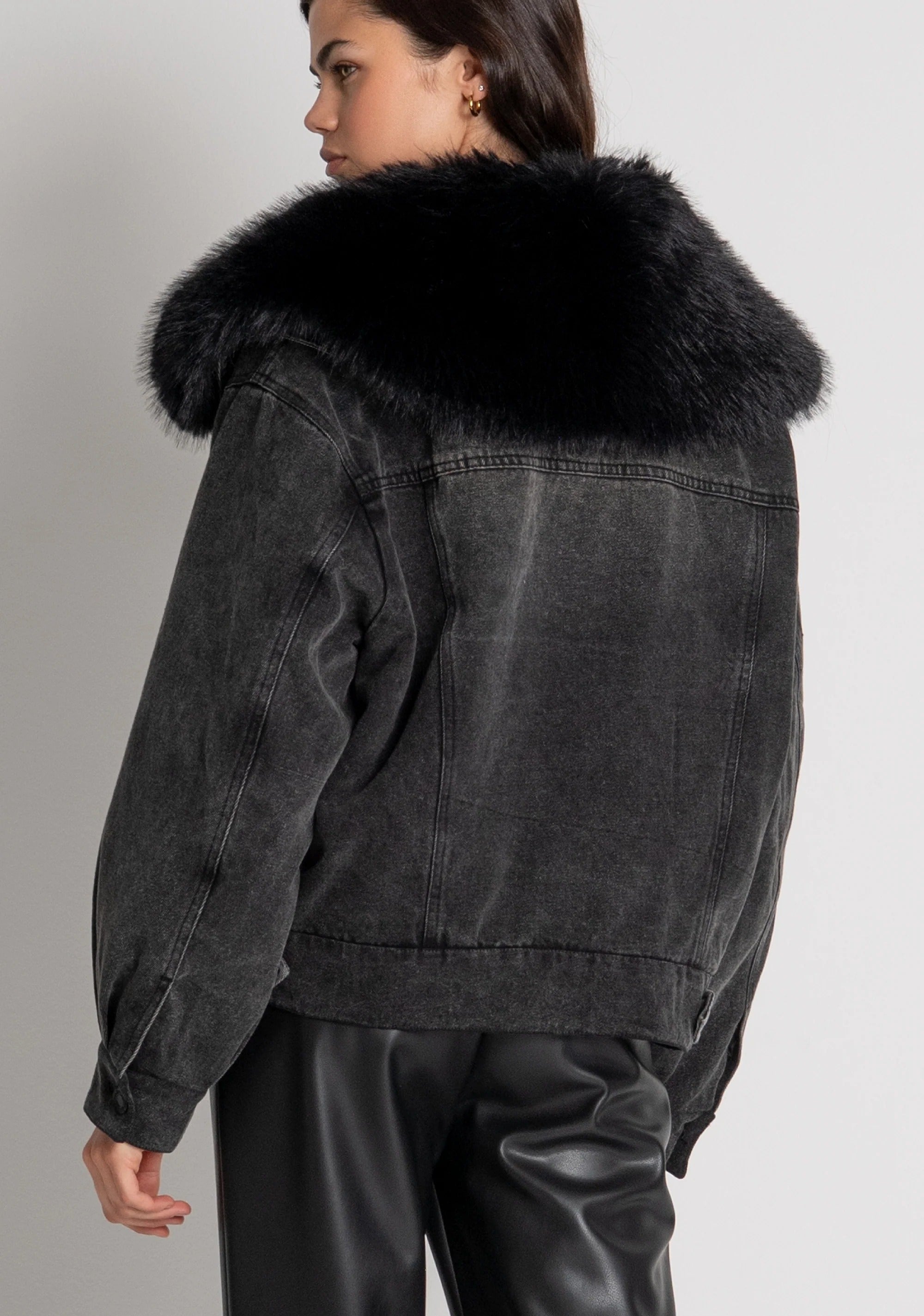 Giacca regular in denim black con lavaggio medio e con finta pelliccia FP26WJ4003D40993 M67 FRACOMINA 
