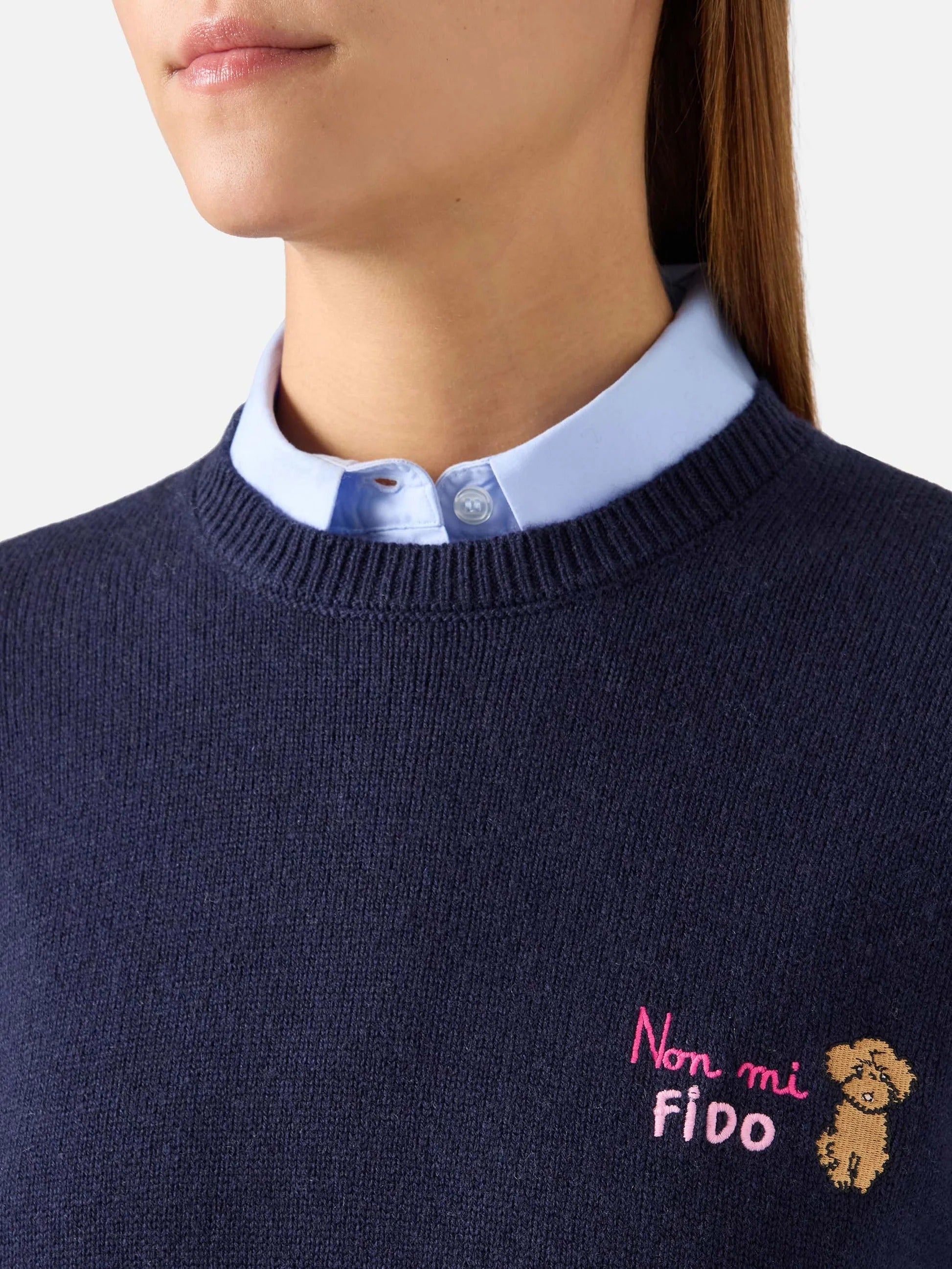 Maglia girocollo New Queen blu navy in misto lana e cashmere con ricamo Non Mi Fido QUE0032 04176M MC2 SAINT BARTH 