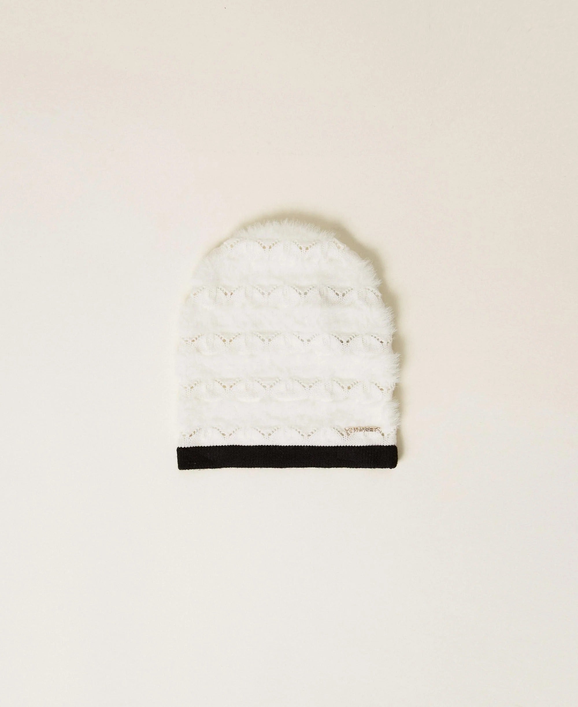 Berretto in maglia traforata bianco neve/nero 262GJ501D 03711 TWINSET 