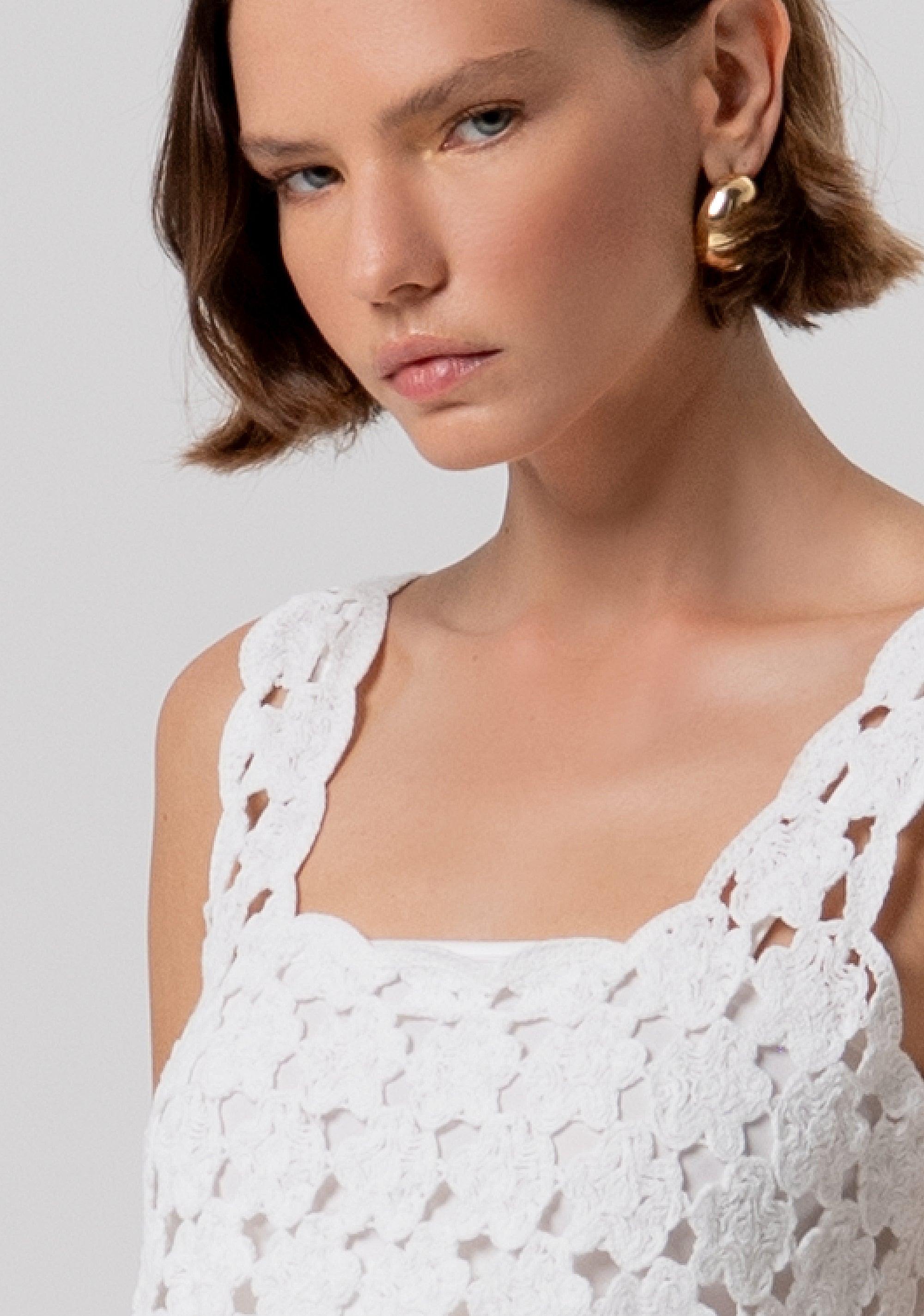 Top cropped senza maniche in pizzo CREAM FR26ST4017K488R6 108 FRACOMINA 