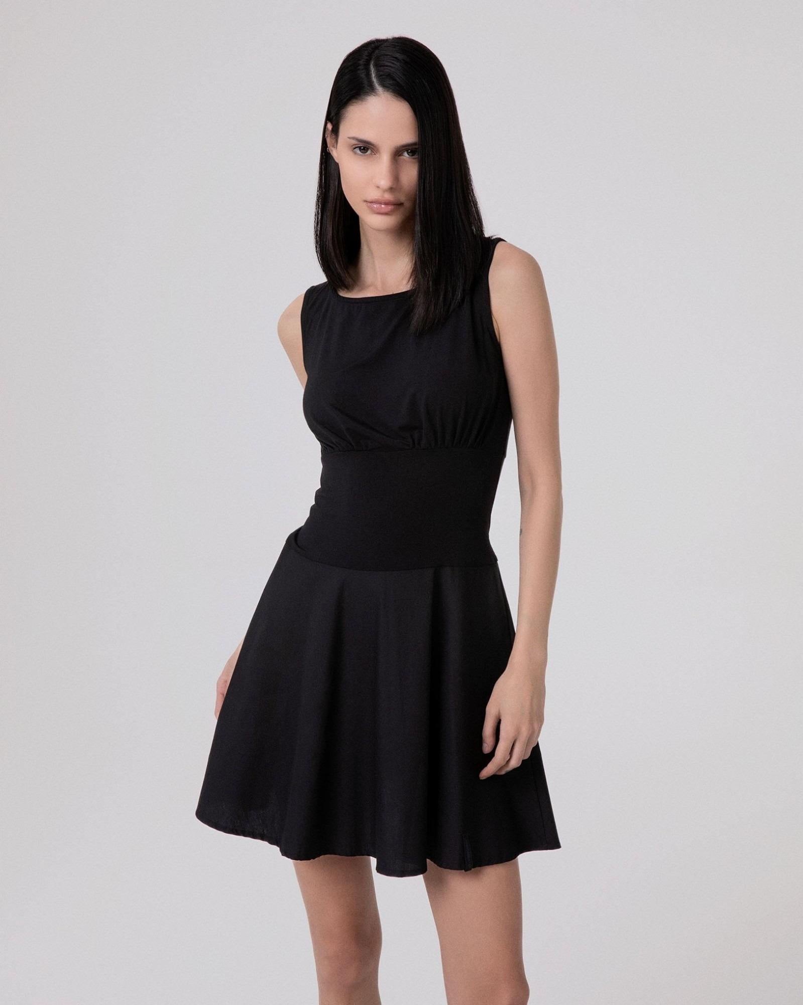 Abito Smanicato In Viscosa Con Gonna In Popeline  Nero HINNOMINATE HMABW02501-PTTS0293 NE01 HINNOMINATE 