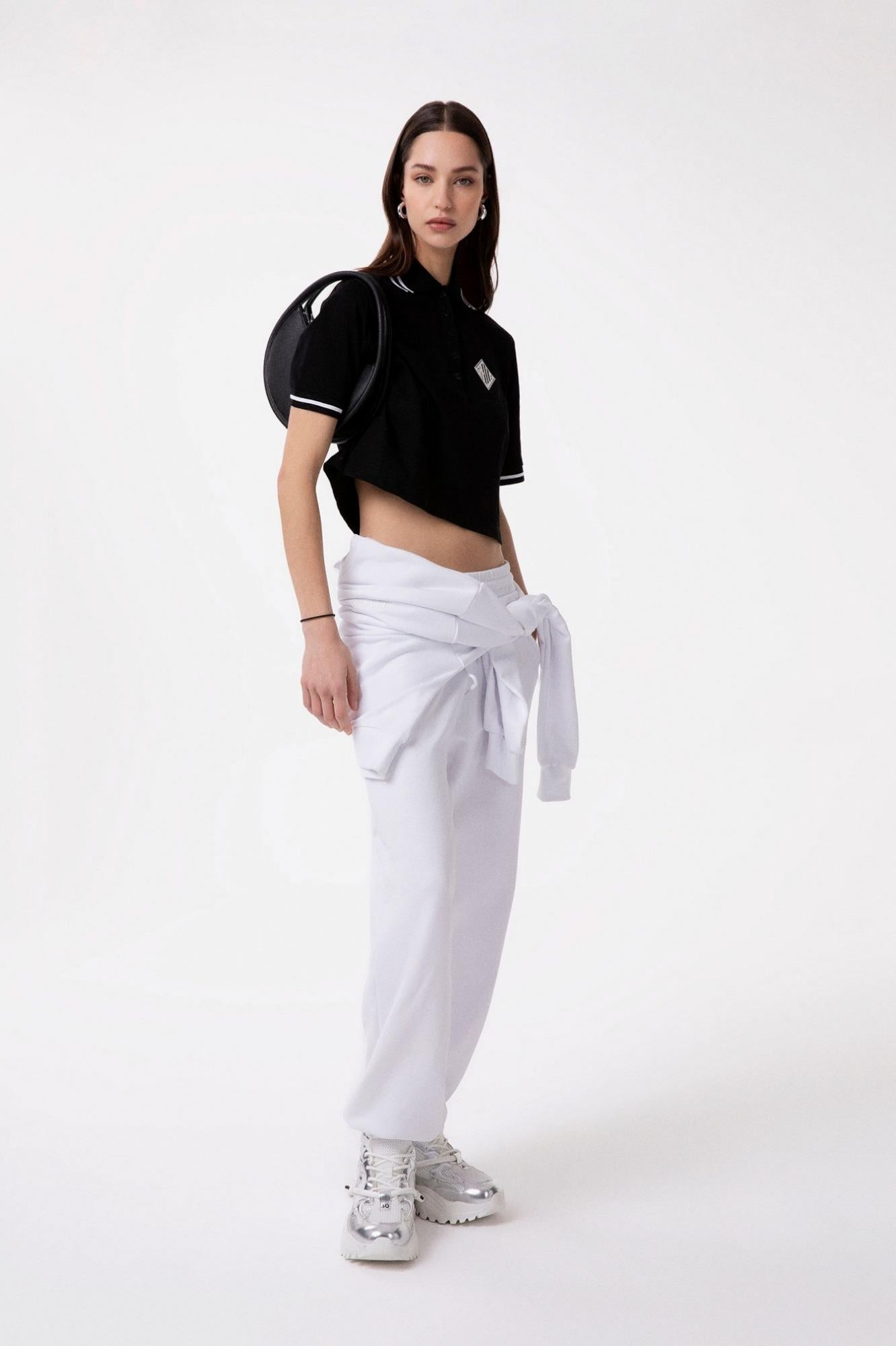T-Shirt Crop Mezza Manica Con Collo E Abbottonatura A Polo Appl. Termo Lato Cuore  Nero - Gaëlle Paris GAABW09320-PTTS0043 NE01 GAELLE 