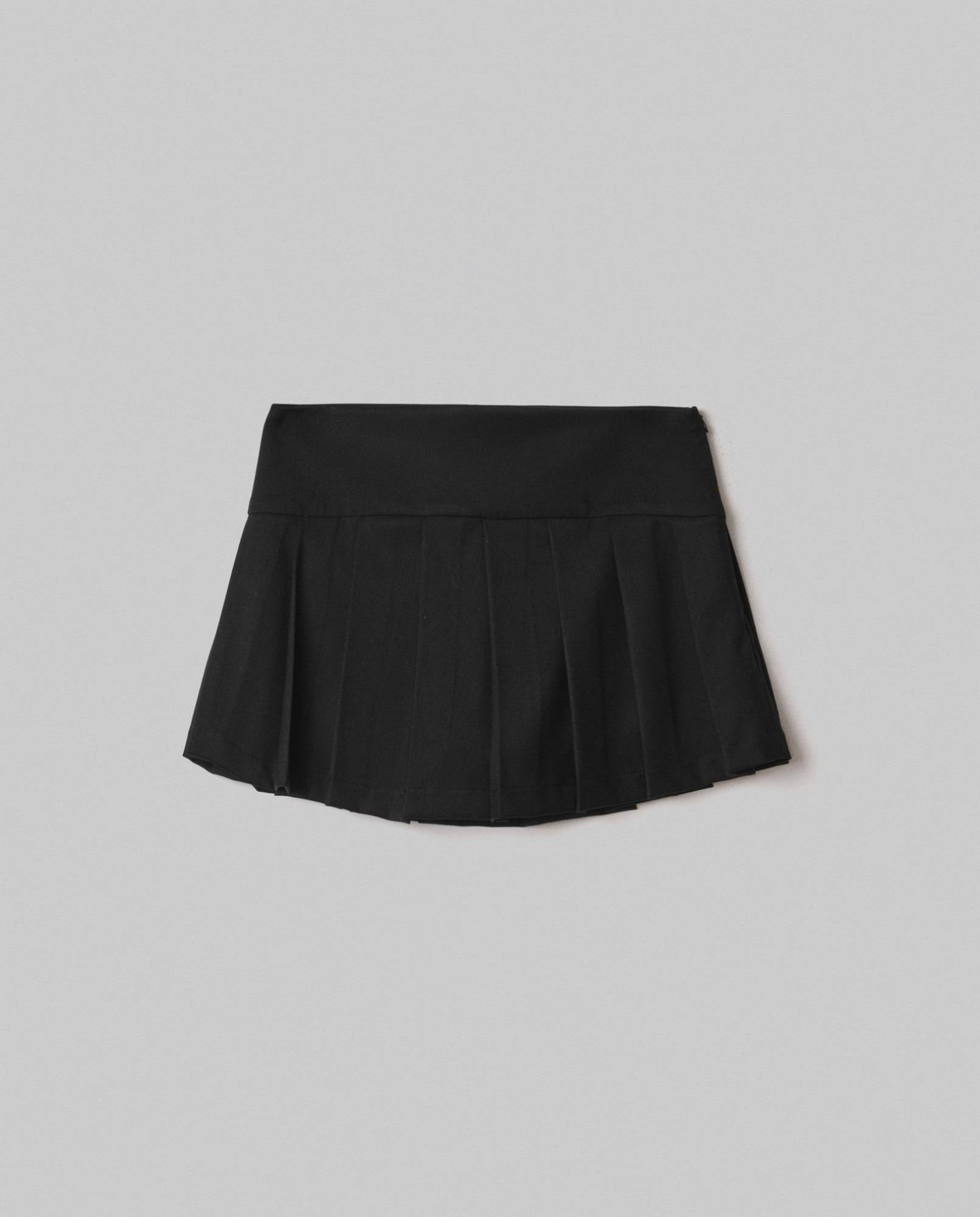 Gonna Corta Pantaloncino A Pieghe  Nero HMABW02225-TMTS0172 NE01 HINNOMINATE 