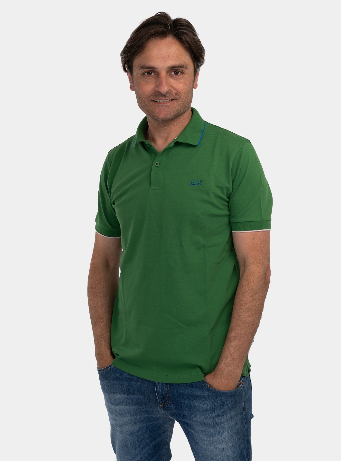 immagine-1-sun-68-polo-small-stripes-on-collar-verde-prato-polo-a34113-88