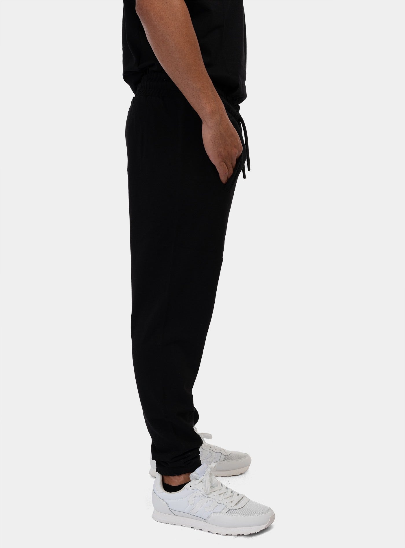 immagine-2-disclaimer-pantalone-in-felpa-nero-st-bianca-pantaloni-24eds54205-nero