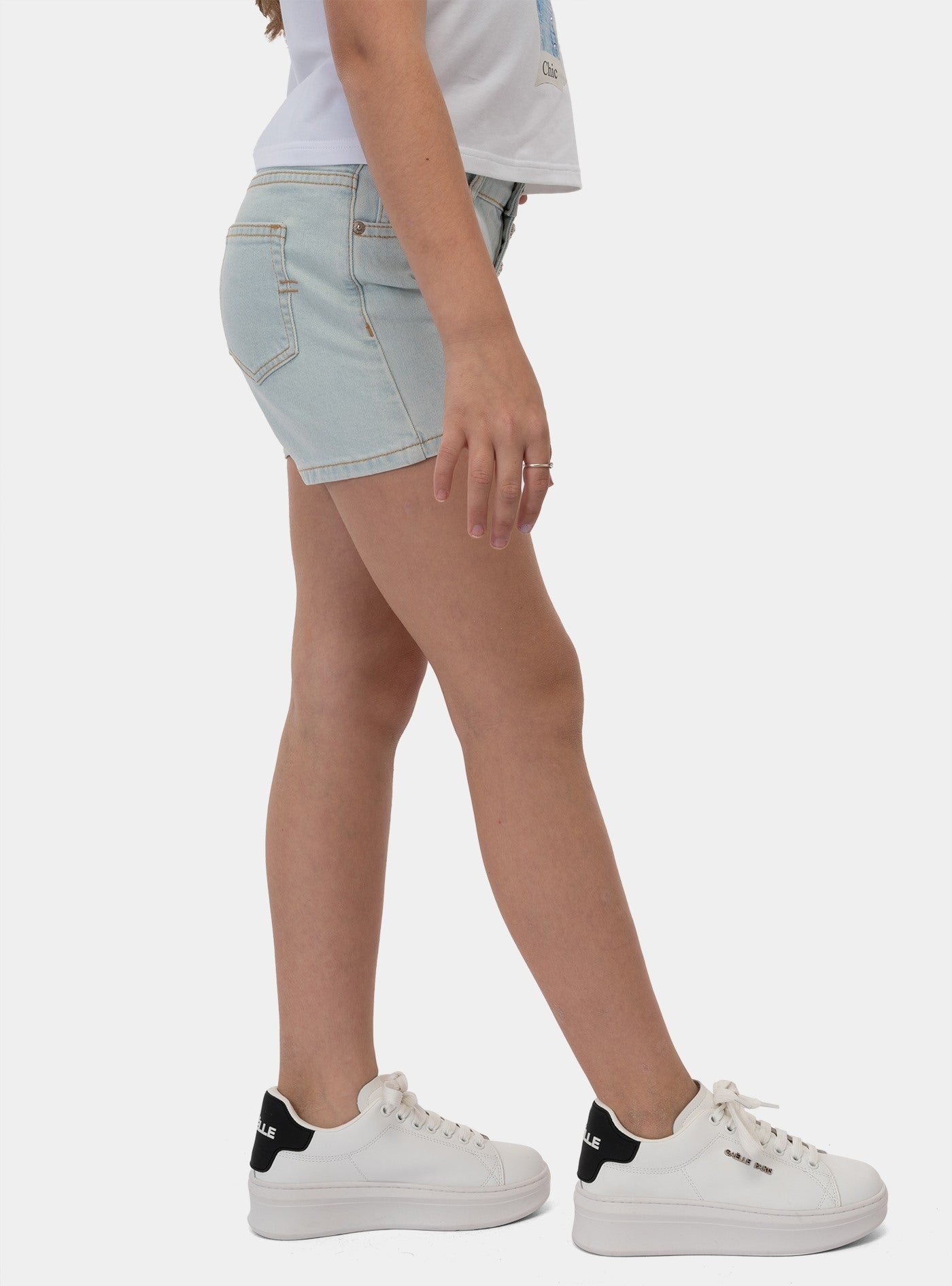 immagine-2-vicolo-denim-shorts-light-blue-short-3146sd00096-light-blue