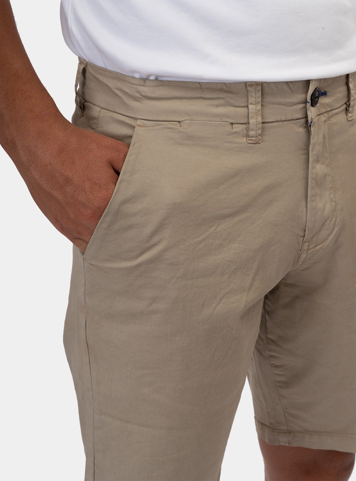 immagine-4-impure-chino-short-comfort-twill-desert-bermuda-im24ssbm-chs1001-c68